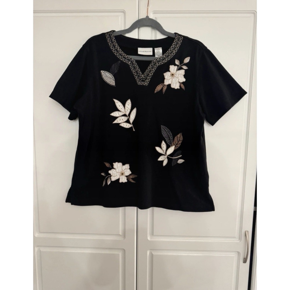 Alfred Dunner Womens Short Sleeve V-neck Black Blouse Applique Flowers Beads Med